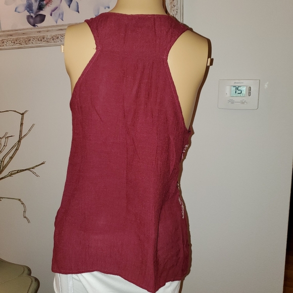 Sweet Wanderer Sleeveless Embroidered Top - Maroon 111 - Picture 3 of 7